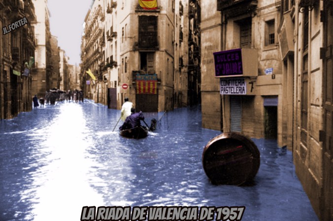 …………………….transcurría el otoño de 1957 y como venía siendo habitual en aquella estación del año, por la zona del Mediterráneo Occidental, se originaba la denominada “gota fría”, un fenómeno meteorológico que anualmente suele darse (o quizás, solía darse con mayor asiduidad por aquel entonces) coincidiendo con dicha época del año, mediante el cual, un frente aislado de aire muy frío situado en niveles altos y rodeado de una gran masa de vientos relativamente cálidos, localizados sobre la superficie, al entrar ambos en contacto generan una serie de precipitaciones, más o menos intensas y duraderas, en forma de lluvias, muchas veces torrenciales y en ocasiones mediante la formación de copos de granizo. Estos copiosos aguaceros, acaecidos principalmente durante los meses de septiembre y octubre, suelen traer como consecuencia el anegado de las tierras y las crecidas de los ríos de aquella zona, de este clima templado tan característico y peculiar. Alrededor de uno de los ríos de esta franja geográfica, el Turia, se había articulado desde hacía más de dos mil años, la ciudad de Valencia, cuando en el año 138 a. C., el cónsul y general romano Décimo Junio Bruto fundaba sobre una pequeña isla, en medio de un ramal del río, a unos cuatro kilómetros de distancia del mar Mediterráneo, una ciudad amurallada y fortificada, a la que llamó Valentia Edetanorum (“Valor de la región Edetania”) y que acabaría entregando a sus bravos soldados, licenciados con honores, tras las victoriosas campañas lusitanas. El caudal del río Turia, a lo largo de la historia, se ha ido desbordando, sobrepasando sus límites naturales, en infinidad de ocasiones, tal y como lo atestiguan documentos de las crónicas antiguas, que desde el siglo XIV, cuando tuvo lugar la primera crecida acreditada en 1321, y hasta la acaecida en el año 1897, sumaban un total de veintitrés veces. Ya en el siglo XX, tuvo lugar la inundación del miércoles 28 de septiembre de 1949, que acabaría afectando a más de veintidós poblaciones, y arrollando cerca de dos mil chabolas y chamizos, que a lo largo del lecho del río se habían ido estableciendo, causando el fallecimiento de cuarenta y una personas, aunque el desbordamiento no había llegado hasta el interior de la ciudad. Sin embargo, ocho años más tarde, la creciente impetuosa de las aguas del Turia de aquel otoño de 1957, iba a ser bien diferente, tanto, que desde aquel entonces hablar de “riada”, en Valencia, es referirse a la que tuvo lugar precisamente aquel lunes 14 octubre, de hace ya por tanto, sesenta años. Las lluvias comenzaron el sábado 12 de octubre (último en el que la fiesta del Día de la Hispanidad, sería denominado “Día de la Raza”), siendo especialmente abundantes por las zonas del interior, y más concretamente en la comarca del Campo del Turia, cuya capital “Liria”, junto a sus quince municipios, comenzaron a recibir tormentas con relativa intensidad, siendo todavía más llamativas las que sufrieron localidades al norte de esta, como Villar del Arzobispo con sus 230 litros por metro cuadrado, o Casinos con 200 l/m2, mientras que en la ciudad de Valencia tan solo se registraban tres litros por metro cuadrado, lo cual no hacía prever los acontecimientos que se derivarían. Durante cerca de treinta horas ininterrumpidas poblaciones como Requena, Buñol y Chelva recibían casi 500 litros/m2. Tal cantidad de agua provocó además el arrastre de escombros y ramajes, que a su paso, el mismo río empezaría a llevar consigo, con fuerza, corriente abajo, hacía el mar, hacia la misma ciudad de Valencia, recogiendo de la misma manera el caudal crecido de las aguas de los numerosos afluentes, como el Regajo, Sot, y Chelva, anegando caminos y puentes y obstruyendo los escapes destinados al achique y el drenaje. El domingo 13, sobre las nueve y media de la noche, se daban las primeras voces de alarma, ante la visible y considerable crecida que el río mostraba a su paso por la comarca de los Serranos, por la población de Pedralba (a unos 35 Kilómetros de la capital valenciana), siendo advertido de la misma el gobernador civil, Jesús Posada Cacho (padre de quien sería presidente del Congreso de los Diputados, Jesús Posada Moreno) manteniendo, desde ese mismo instante, comunicación directa y permanente, con el alcalde de la ciudad, Tomás Trénor Azcárraga, quien a las once de esa misma noche, daba aviso a las diferentes Fuerzas y Cuerpos de Seguridad del Estado, para que permanecieran en situación de alerta, a pesar de que, paradójicamente y coincidiendo con la misma advertencia, había dejado de llover sobre la misma ciudad de Valencia. Durante las primeras horas del lunes 14 de octubre se dieron varias circunstancias que acabarían en tragedia. A la una de la madrugada, la cantidad de agua que portaba el río era de 165 metros cúbicos por segundo, dos horas más tarde, a las tres, momento en el que se producía un primer desbordamiento, era de 2700 m3/seg, comenzando, desde entonces, a llover intensamente, pasando a ser torrencial durante las horas del mediodía, con una segunda riada, subiendo el caudal hasta los 3700 m3/seg (sirva a modo de referencia y de manera ejemplificativa los caudales de algunos ríos, para poder establecer una tabla comparativa; El Sena con sus 500 m3/seg, el Rin 2100 y el Nilo 2800). Fue entonces cuando el agua del río ya desbordado, ocupando silenciosamente toda la extensión de aquel cauce, a su paso por la ciudad, llegaba hasta los mismos petriles de los muros de contención, de aquellos majestuosos puentes de piedra, ascendiendo hasta las mismas barandillas y balaustradas de los pontones, empezando a hacer acto de aparición por las mismas calles de la ciudad. Desde las mismas arquetas de los sumideros de la red del alcantarillado, como si de surtidores se tratase, comenzó a manar, de manera abundante, aguas residuales y fecales, lanzando las tapas que cubrían estas con fuerza, inundando todo el ancho de las calzadas, y llegando, en algunos barrios y calles, a una altura de cinco metros, en una ciudad que aquel lunes 14 de octubre de 1957 se quedaba sin agua potable, sin electricidad, incomunicada, y con un balance trágico final de ochenta y una víctimas mortales, amén de multitud de heridos y de las pérdidas económicas y materiales que acabarían siendo valoradas en miles de millones de las antiguas pesetas. Curiosamente fue precisamente la Valencia romana, la que quedaría exenta de las aguas. Lugares como la Plaza de la reina, de la Virgen y el “carrer del Micalet” no sufrirían daño alguno. Aquella “gota fría” del 57 sería la última, la que acabaría por colmar el vaso, siendo la consecuencia principal la transformación desde aquel entonces de la ciudad con la ejecución del denominado Plan Sur, o también llamado Solución Sur, una medida preventiva consistente en el desvío del trayecto del río desde la localidad de Cuart de Poblet hasta su salida al mar Mediterráneo. Imágenes de la riada y el plan sur en 5:15, https://youtu.be/sq6wYlfXz4I Hoy, aquel viejo cauce ha quedado transformado en uno de los jardines naturales más visitados de la ciudad, con sus cerca de ocho kilómetros de zonas verdes que en el siguiente enlace podemos contemplar con una duración de 2:22 https://youtu.be/1ZJRW6B-YLo